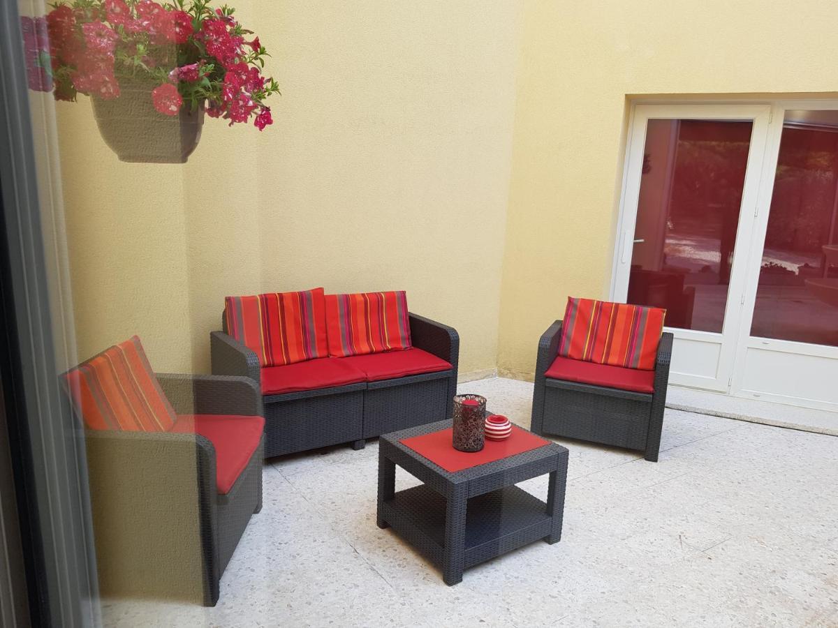 Apartmán Le Patio Sarrians Exteriér fotografie